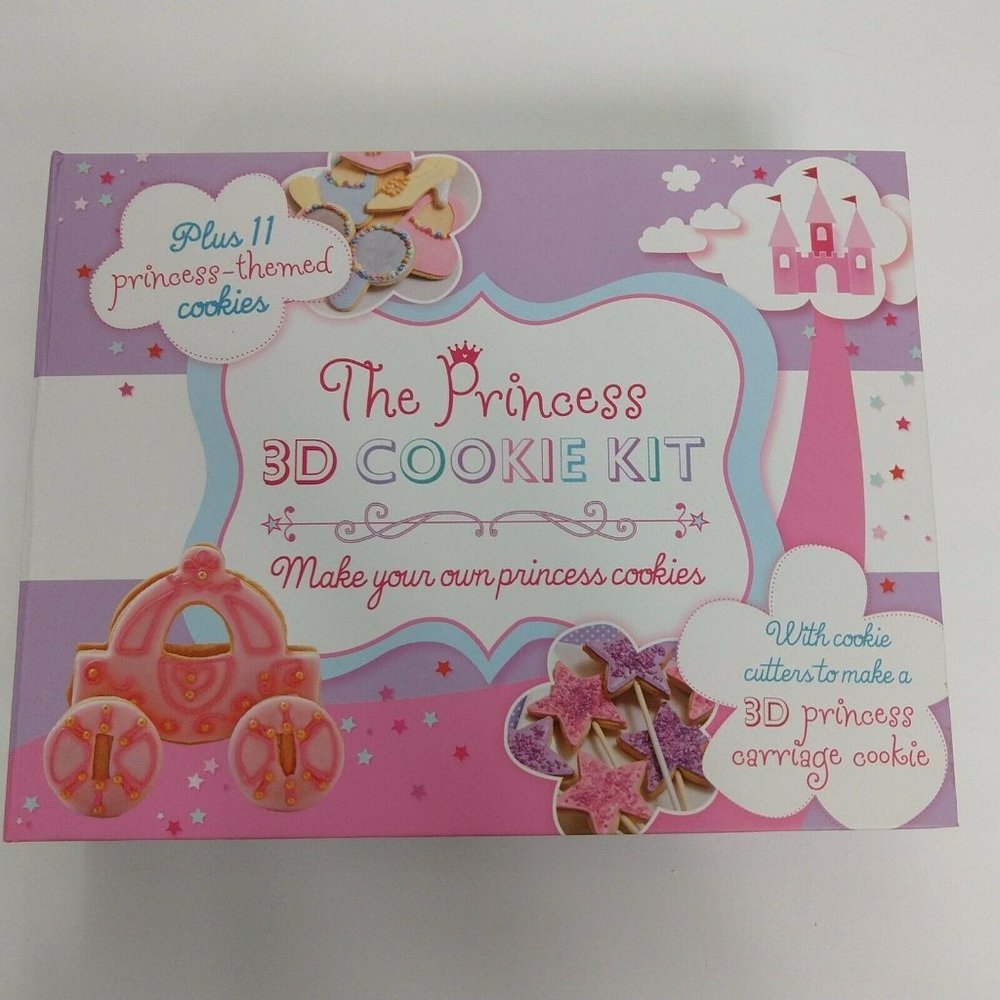 Princess Carriage Cookie Cutter 3D Set And Recipe Book gift box kit